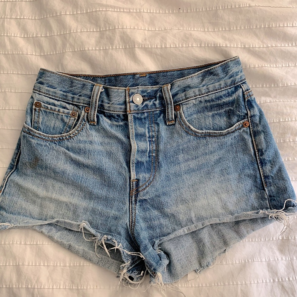 VINTAGE LEVI CUTOFF SHORTS